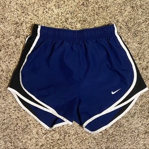 NIKE WOMENS TEMPO SHORTS